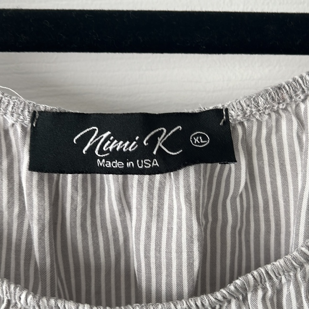 Floral Stitched Spring Blouse - Picture 2 of 4